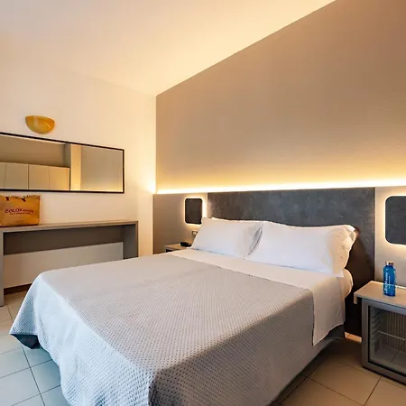Color Bay Village 4*