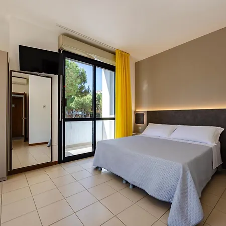 Color Bay Village 4* Морской Милан