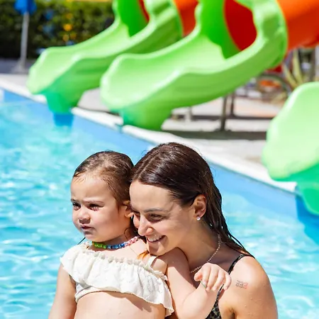 Color Bay Village Отель Морской Милан
