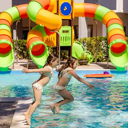 Отель Color Bay Village Морской Милан