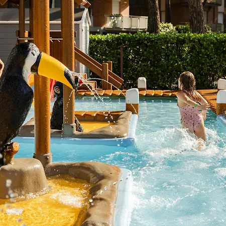 Color Bay Village 4* Морской Милан