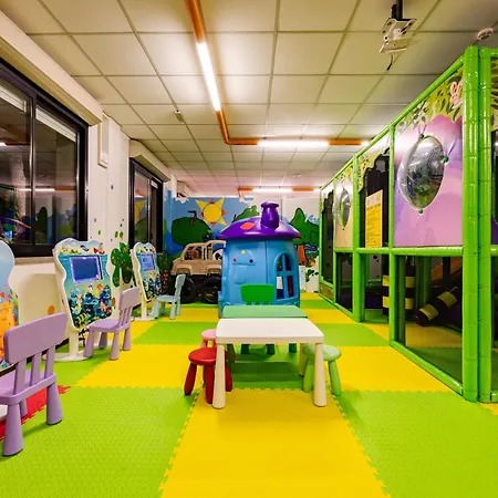 Color Bay Village Отель