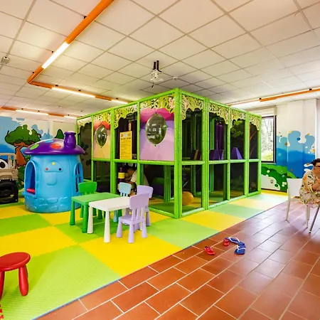 Color Bay Village 4* Морской Милан